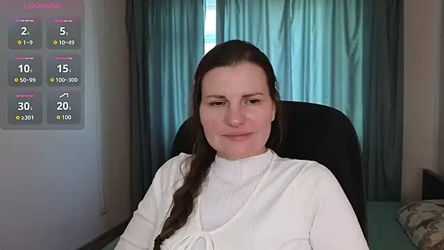 Snapshot of Mirabelle_Velvet chatting on December 16, 5:24 am Mirabelle Velvet online show from December 16, 5:24 am