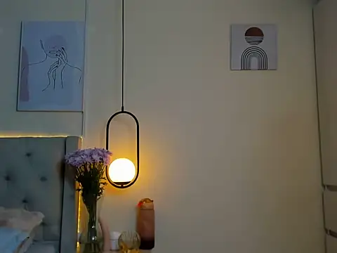 Chloe Celeste online show from November 9, 5:14 am