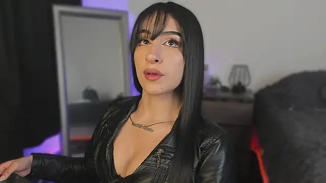 miiaa stone online show from February 5, 7:33 am