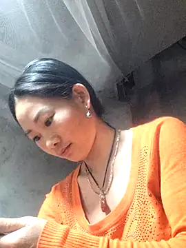 gio-thu online show from February 8, 4:33 pm