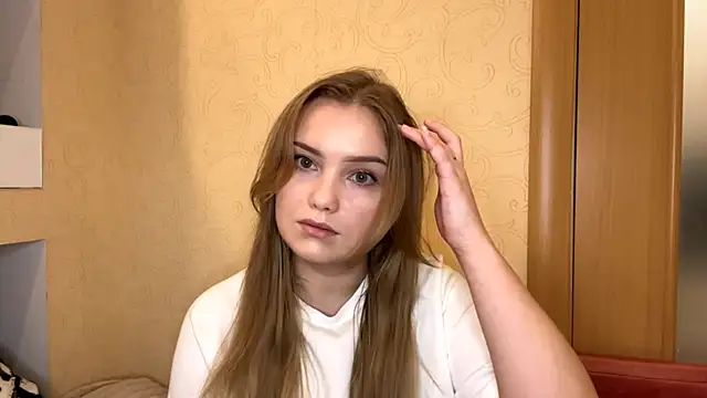 Snapshot of WillowSturiaIe chatting on October 20, 1:14 pm WillowSturiaIe online show from October 20, 1:14 pm