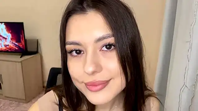 AlveraCappola online show from October 18, 1:36 pm