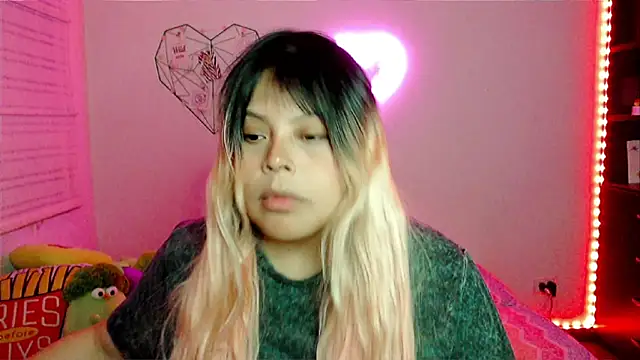 EllieMoonX online show from February 12, 11:50 pm