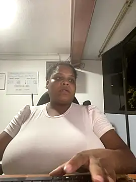 gabrielabrunette69 online show from December 14, 11:43 pm