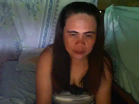 Snapshot of erma_joy chatting on October 11, 4:28 am erma joy online show from October 11, 4:28 am