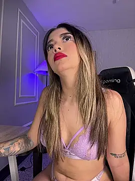 HoneyMollyX online show from December 4, 1:35 pm