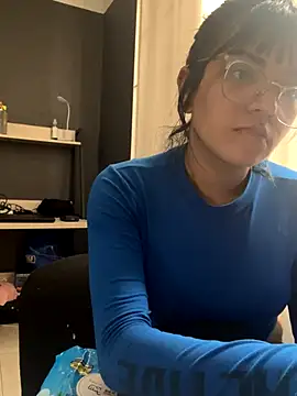 Snapshot of angie_rousse_ chatting on October 21, 4:22 pm angie rousse online show from October 21, 4:22 pm