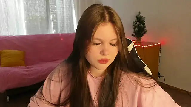 Musegirl online show from February 5, 9:01 am