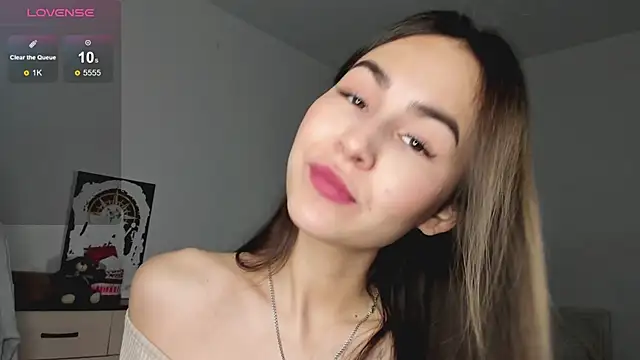 LionKierra online show from November 29, 4:05 am