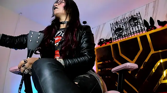 Evangelinejoness  online show from October 30, 12:50 pm