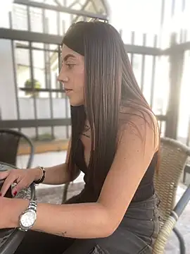 ElectraPink  online show from February 28, 2:05 pm