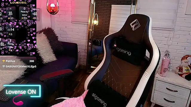 CinnamonHeat online show from November 26, 11:33 am