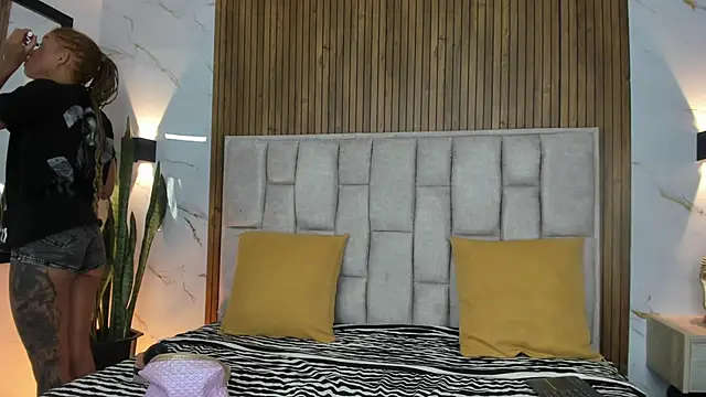 Sassha ferrer online show from January 8, 7:29 pm