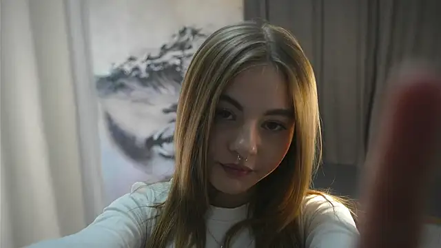 LuciaBemrose online show from October 27, 1:45 am