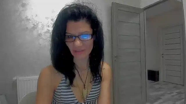 SweetSin40 online show from January 8, 8:35 pm