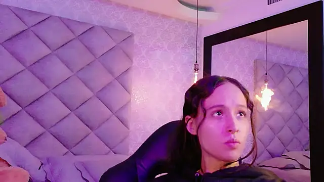 CARO ADAMS1 online show from December 2, 11:23 am