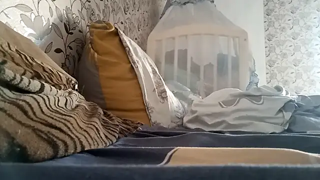 FrostNymph online show from October 22, 9:58 am