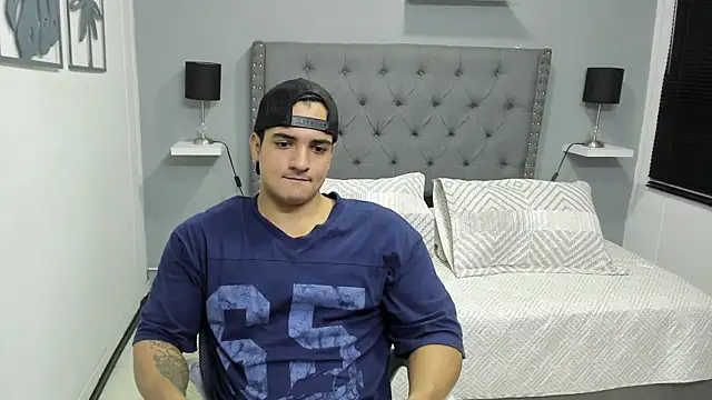 violeta and maxx online show from December 16, 12:38 am