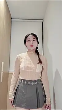 zzzzihhj online show from December 3, 8:28 am