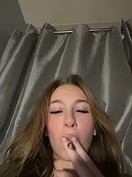 PoppyBabeMae online show from November 22, 1:30 am