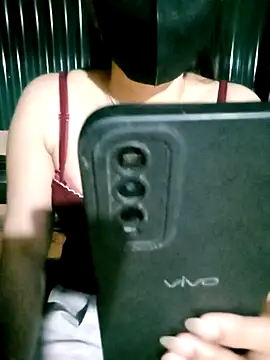 LalayCii online show from October 17, 2:20 pm