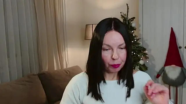 LittleNicolee online show from December 19, 7:06 pm