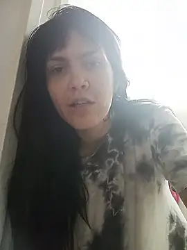 miapink33 online show from December 3, 12:02 am