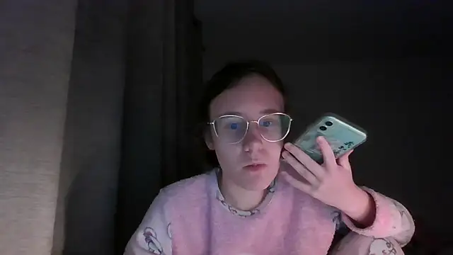 LuckySLove online show from January 7, 8:23 pm