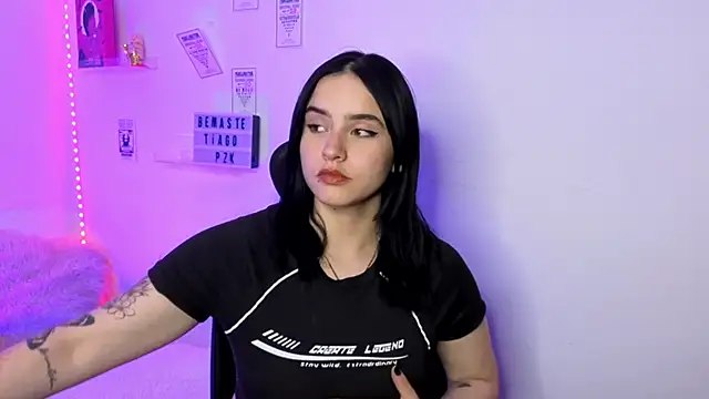 Emily Lindey online show from March 14, 5:30 am