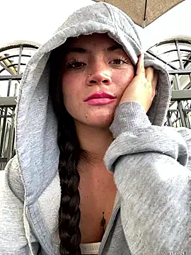 PamelaJonsom  online show from January 14, 12:54 pm