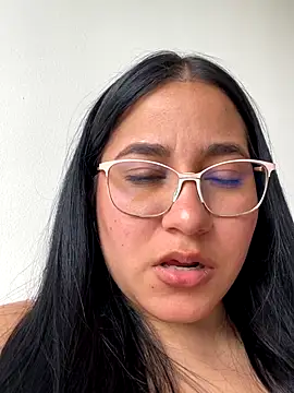 kassandra luxury online show from November 25, 5:48 pm