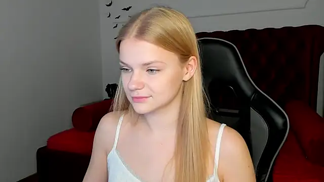 LilitRosen online show from November 13, 6:40 pm