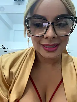 BBWCami  online show from November 9, 9:55 pm