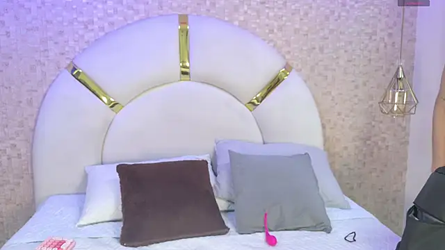 emmy rose25 online show from November 19, 11:43 am