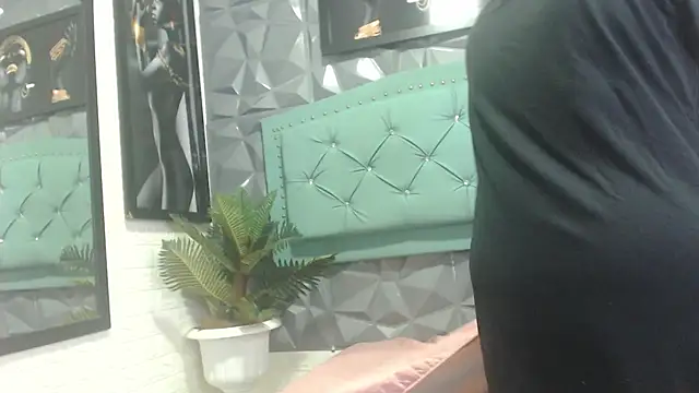 Amara  Hank online show from November 26, 11:33 am