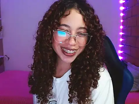 Medussa3033 online show from January 8, 12:36 am