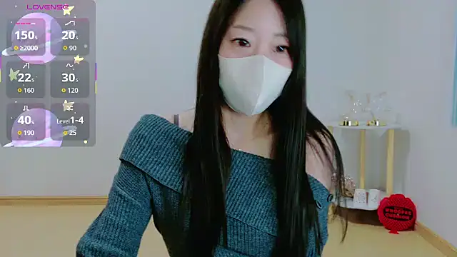 TSUKI circle online show from December 1, 2:15 am