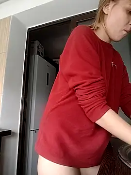 SandyCassie online show from February 12, 8:49 am