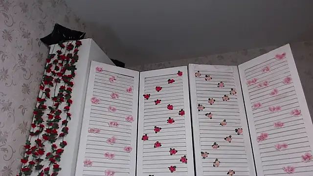 evaa here  online show from November 19, 7:19 am