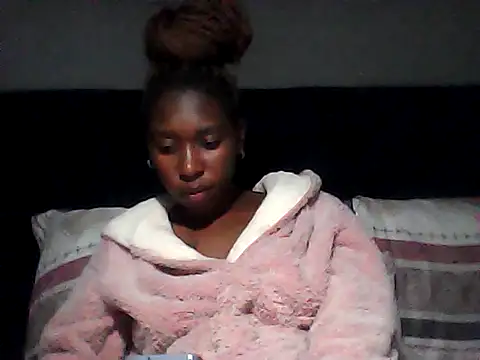 Snapshot of sexysmalldaily04 chatting on October 22, 6:02 pm sexysmalldaily04 online show from October 22, 6:02 pm