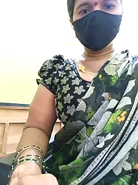 Snapshot of hot-telugu-queen chatting on October 20, 8:17 am hot-telugu-queen online show from October 20, 8:17 am