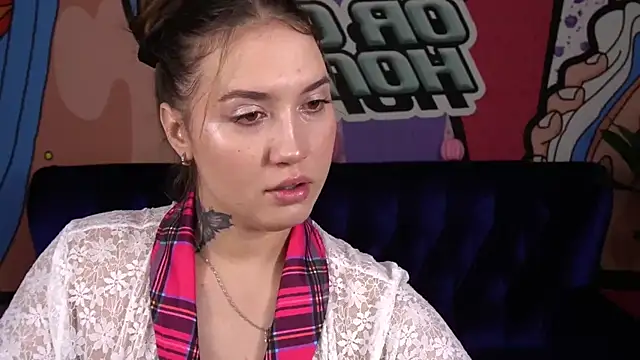 AmiraChase online show from October 30, 1:45 pm