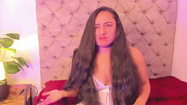 Samanta Fischer online show from November 13, 2:05 pm