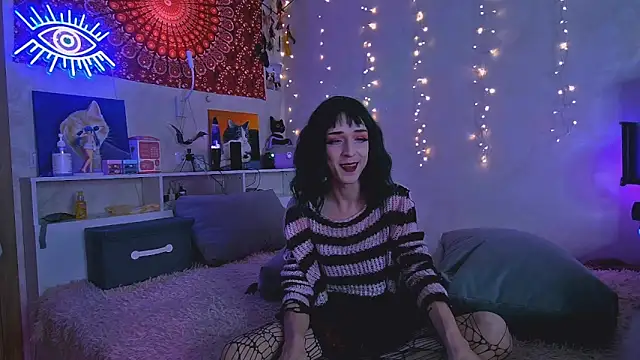 whoalexxa online show from November 7, 9:20 pm