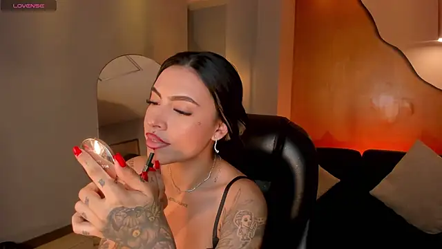 ChristineFord  online show from December 4, 12:51 pm