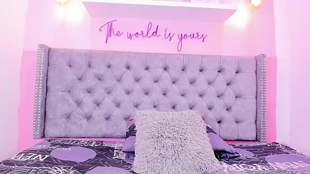 Sophiia 77 online show from February 4, 10:35 pm