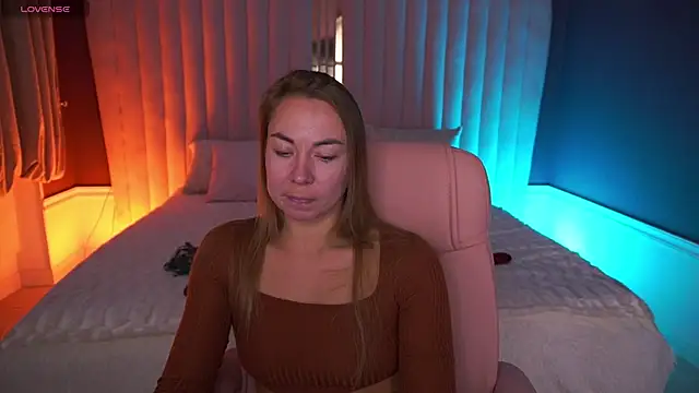 VixenMuse online show from October 30, 8:43 pm