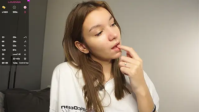 BrynnHolverson online show from November 29, 7:40 pm