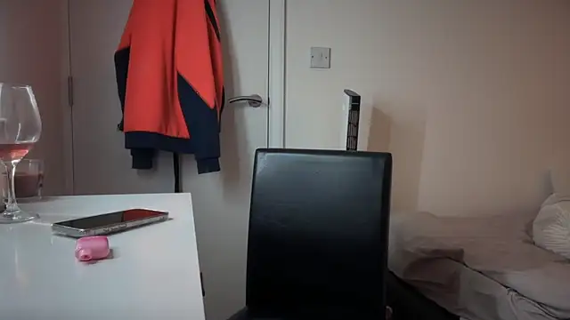 YasmineLace online show from November 7, 12:27 am