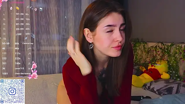 TinyMollys online show from December 14, 3:29 pm